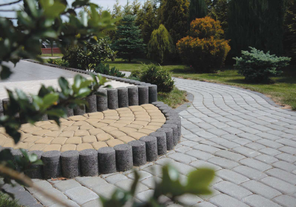 Плитка тротуарная и плита каменная в садовых дорожках2.jpg